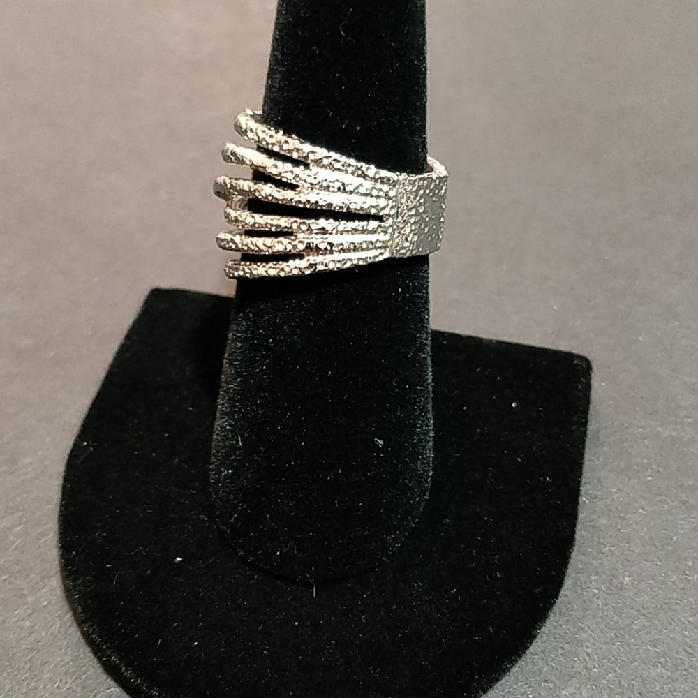 * Silver Multi Layered Ring Look - image 2